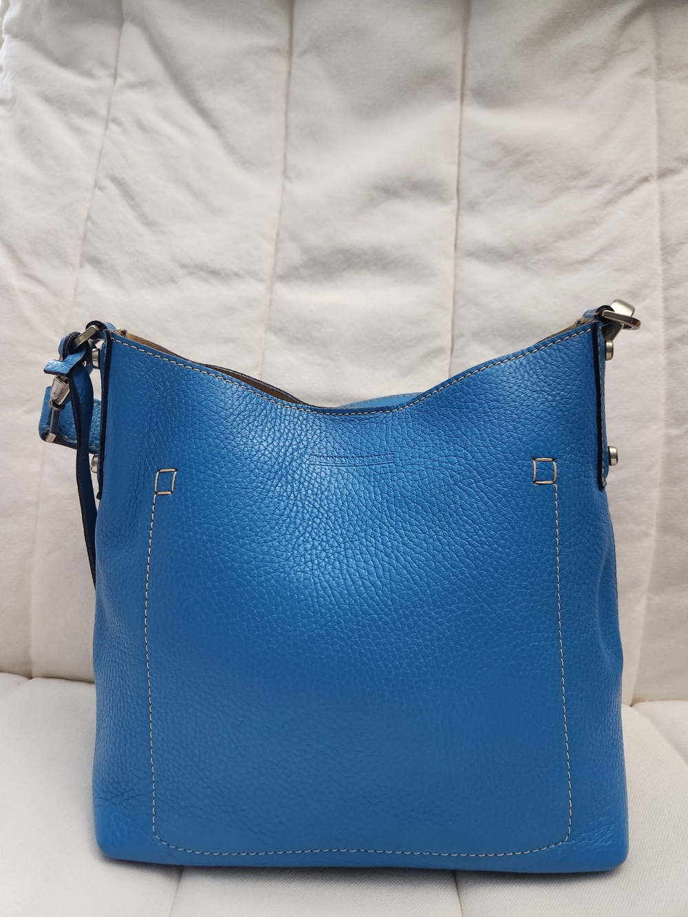 Like New Dooney & Bourke Blue Leather Hobo Bag - Classic Everyday Bag